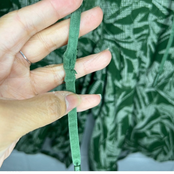 Lululemon T.H.E. Short 9 - Picture 3 of 4